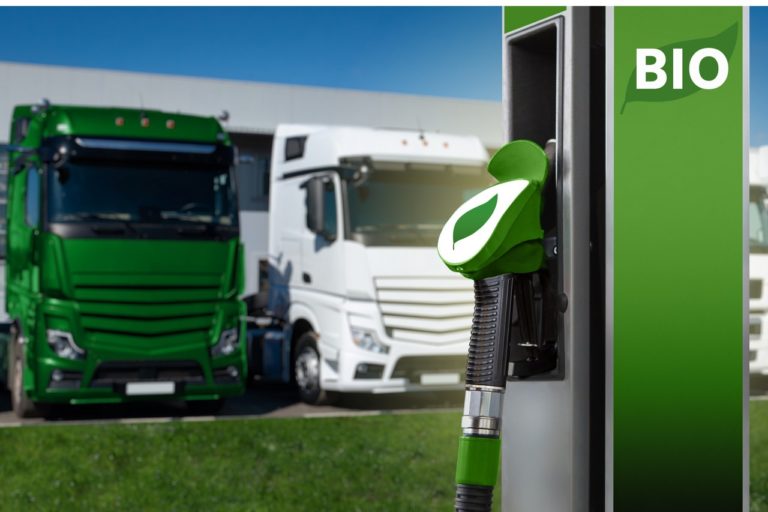 GEFCO France s'associe avec Gardien Transports pour un carburant biogazole sur des camions porte-voitures. ©Gefco