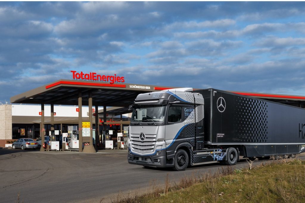 Daimler Truck AG et TotalEnergies viennent de se rapprocher pour développer un écosystème hydrogène. © Daimler Truck