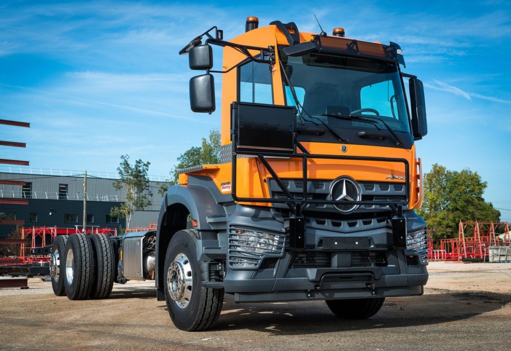 Un Arocs 2546 adapté et prêt à l’emploi. © Mercedes-Benz Trucks