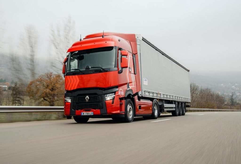 La société Transports Luizet, basée en Rhône-Alpes, fait appel à Diagotrucks pour prévenir les pannes et anticiper les arrêts de ses véhicules. © Renault Trucks Oils