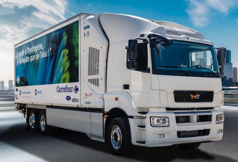 CATHyOPÉ est un programme pionnier visant à concevoir et à mettre en service un camion de transport frigorifique de 44 tonnes. © Carrier Transicold