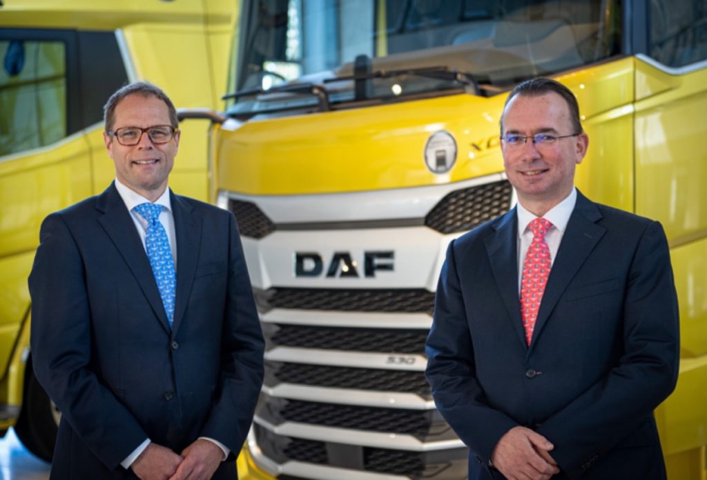 Harry Wolters (à gauche) est promu Directeur Général Chaîne Cinématique & Electrification au sein de PACCAR Corporation, à compter du 1er août 2022. Harald Seidel lui succédera au poste de Président de DAF Trucks. © DAF Trucks