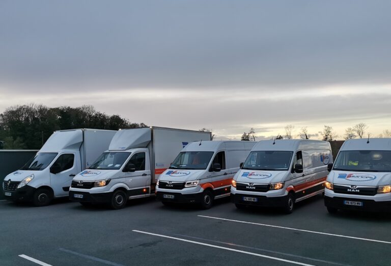 Depuis quatre ans, les transports Alliances gèrent la flotte de 15 véhicules utilitaires avec la solution télématique DriverLiNc d’Astrata. © Astrata